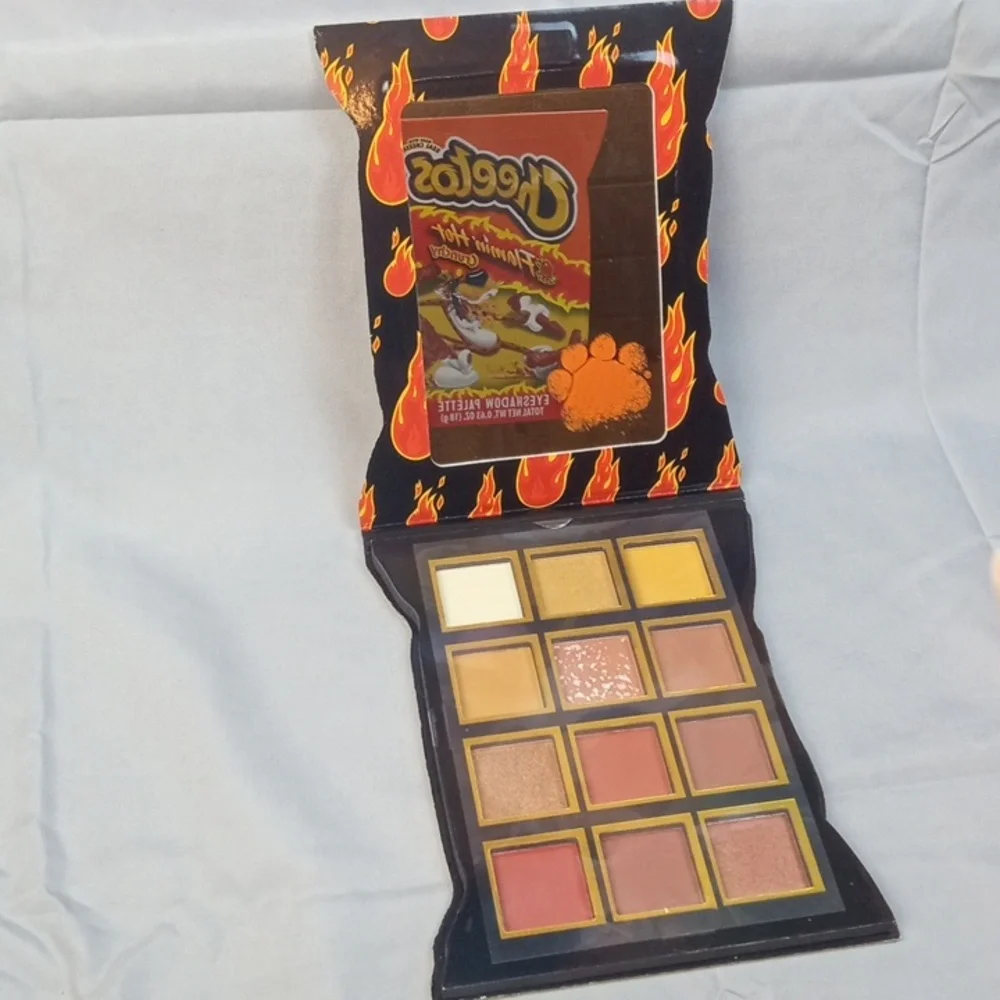 🥨🍒 Cheetos Flamin' Hot Eyeshadow Palette